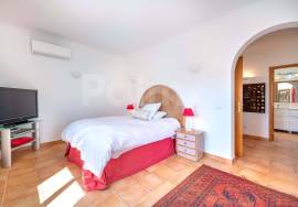 Beautiful 3-Bedroom Villa with Pool & Spacious Outdoor Living | Gramacho Golf Resort, Carvoeiro