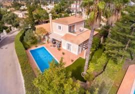 Beautiful 3-Bedroom Villa with Pool & Spacious Outdoor Living | Gramacho Golf Resort, Carvoeiro