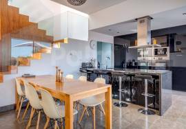 Elegant 4-Bedroom Villa | Heated Pool & AL License | Walking Distance to the Beach | Carvoeiro