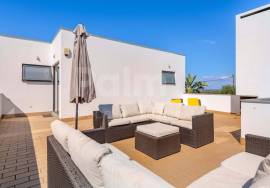 Elegant 4-Bedroom Villa | Heated Pool & AL License | Walking Distance to the Beach | Carvoeiro