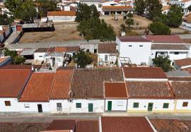 2-Bedroom House (Ruin) plus Independent Studio | Beringel, Beja