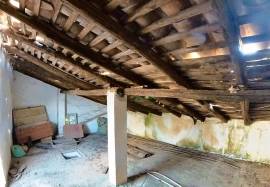2-Bedroom House (Ruin) plus Independent Studio | Beringel, Beja