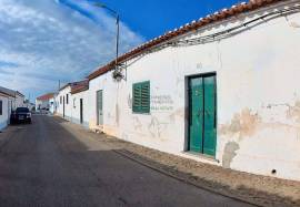 2-Bedroom House (Ruin) plus Independent Studio | Beringel, Beja