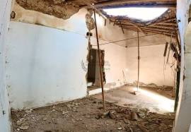 2-Bedroom House (Ruin) plus Independent Studio | Beringel, Beja