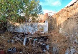 2-Bedroom House (Ruin) plus Independent Studio | Beringel, Beja