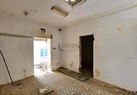 2-Bedroom House (Ruin) plus Independent Studio | Beringel, Beja
