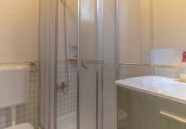 3-Bedroom Apartment in Setúbal (Vale do Cobro), with direct access to private storage, fully furnished and equipped