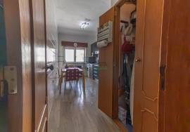 3-Bedroom Apartment in Setúbal (Vale do Cobro), with direct access to private storage, fully furnished and equipped