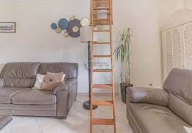 3-Bedroom Apartment in Setúbal (Vale do Cobro), with direct access to private storage, fully furnished and equipped