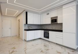 Renovated 2 Bedroom Apartment on the First Line of Quarteira Beach – Unique Sea View