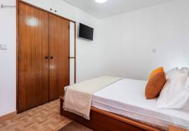2-Bedroom Apartment with Sea View – Winter Rental