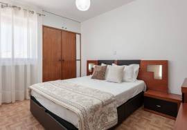 2-Bedroom Apartment with Sea View – Winter Rental