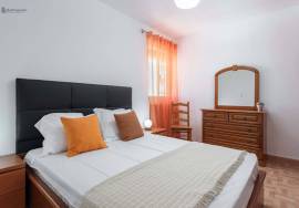 2-Bedroom Apartment with Sea View – Winter Rental