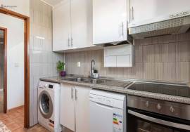2-Bedroom Apartment with Sea View – Winter Rental