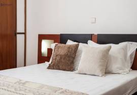 2-Bedroom Apartment with Sea View – Winter Rental