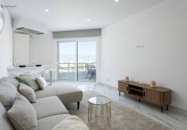 Renovated 2 Bedroom Apartment in the Heart of Vilamoura – Comfort, Style and Sea Views