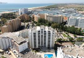 Renovated 2 Bedroom Apartment in the Heart of Vilamoura – Comfort, Style and Sea Views