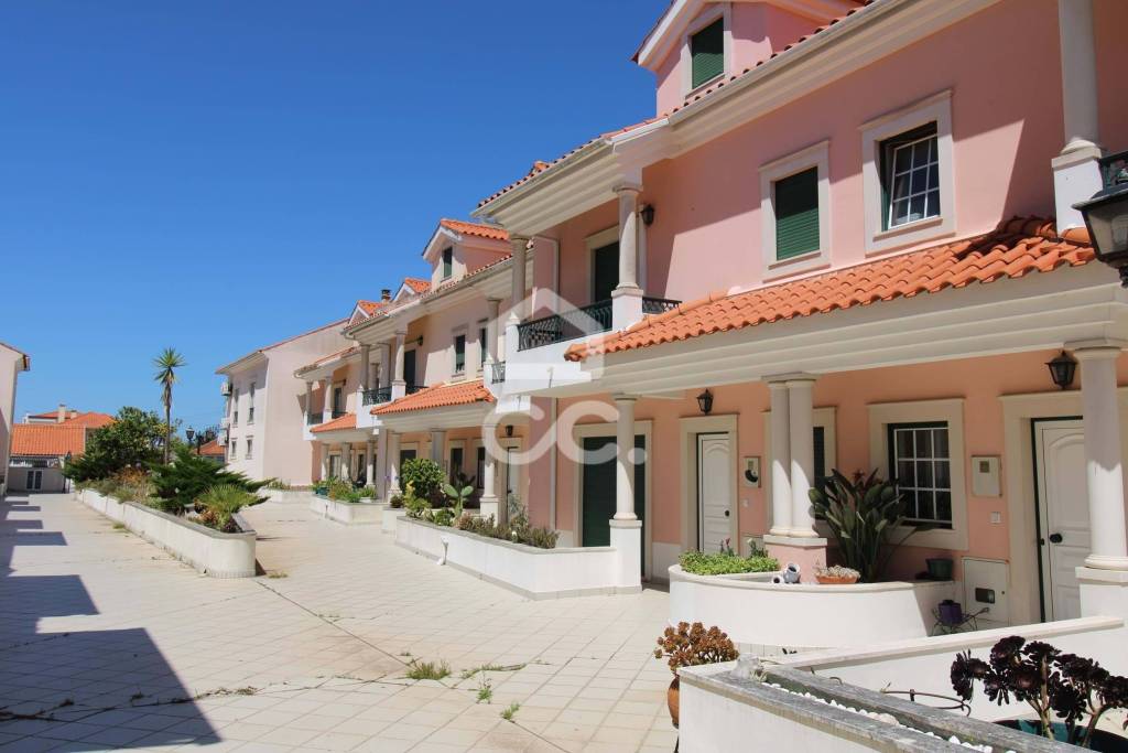 House T3 in Banda in Marinha Grande