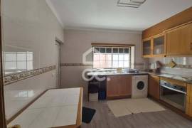 House T3 in Banda in Marinha Grande