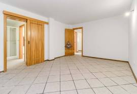 DETACHED VILLA WITH 5 BEDROOMS AND POOL IN CAXIAS - SESIMBRA