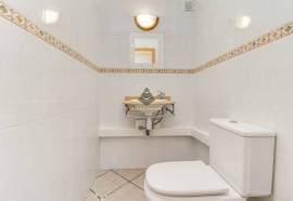 DETACHED VILLA WITH 5 BEDROOMS AND POOL IN CAXIAS - SESIMBRA