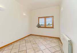 DETACHED VILLA WITH 5 BEDROOMS AND POOL IN CAXIAS - SESIMBRA