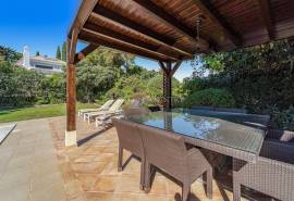 Vale do Lobo – 4-bedroom villa with pool and golf views for sale