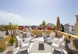 Tavira – Semi-detached 3-bedroom villa with ocean view roof terrace, private garage and garden