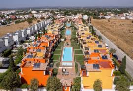 Tavira – Semi-detached 3-bedroom villa with ocean view roof terrace, private garage and garden