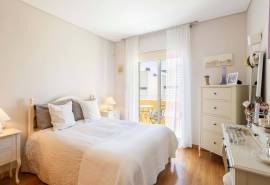 Tavira – Semi-detached 3-bedroom villa with ocean view roof terrace, private garage and garden