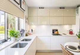 Tavira – Semi-detached 3-bedroom villa with ocean view roof terrace, private garage and garden