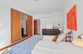 Tavira – Spacious 5-bedroom villa with basement