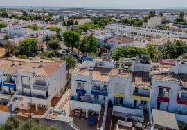 Tavira – Spacious 5-bedroom villa with basement