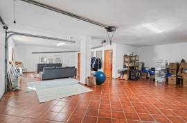 Tavira – Spacious 5-bedroom villa with basement