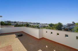 Tavira – Spacious 5-bedroom villa with basement