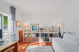 Tavira – Spacious 5-bedroom villa with basement