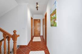 Tavira – Spacious 5-bedroom villa with basement