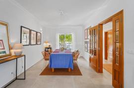 Tavira – Spacious 5-bedroom villa with basement