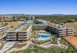Quarteira, Forte Novo – new 2-bedroom top-floor apartment with sea views