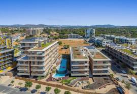 Quarteira, Forte Novo – 2-bedroom apartment with pool and sea view
