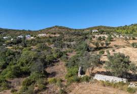 Santa Bárbara de Nexe – ruin with approved project and sea views