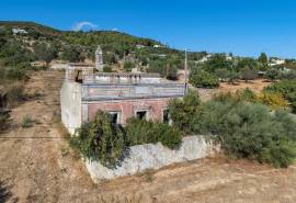 Santa Bárbara de Nexe – ruin with approved project and sea views