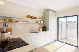 Tavira - 3-Bedroom renovated apartment with private sea-view rooftop terrace