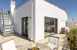Tavira - 3-Bedroom renovated apartment with private sea-view rooftop terrace