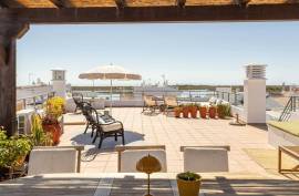 Tavira - 3-Bedroom renovated apartment with private sea-view rooftop terrace