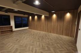 Modern and functional office for sale, ideal for your business.