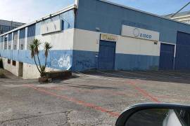 Pavilion for sale in excellent condition in Derio, with parking included