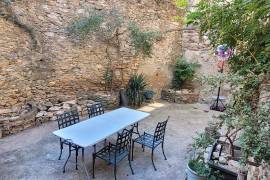 Beautiful Stone House With 177 M2 Of Living Space, Courtyard And Terrace.