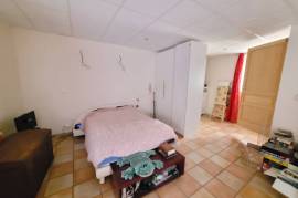 Beautiful Stone House With 177 M2 Of Living Space, Courtyard And Terrace.