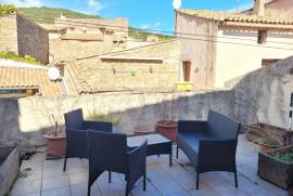 Beautiful Stone House With 177 M2 Of Living Space, Courtyard And Terrace.
